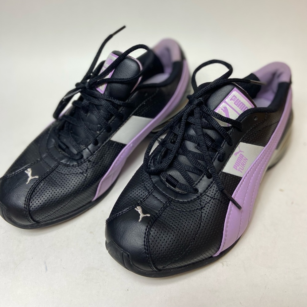 Pumas woman’s size 7.5